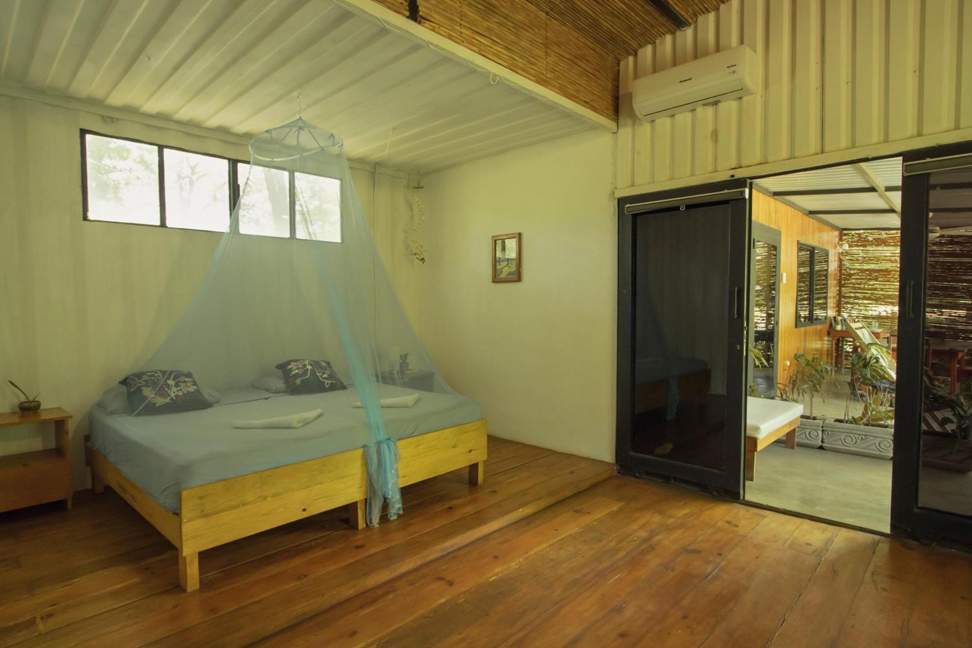 Mola Mola Surf Popoyo Bed & Breakfast Екстериор снимка