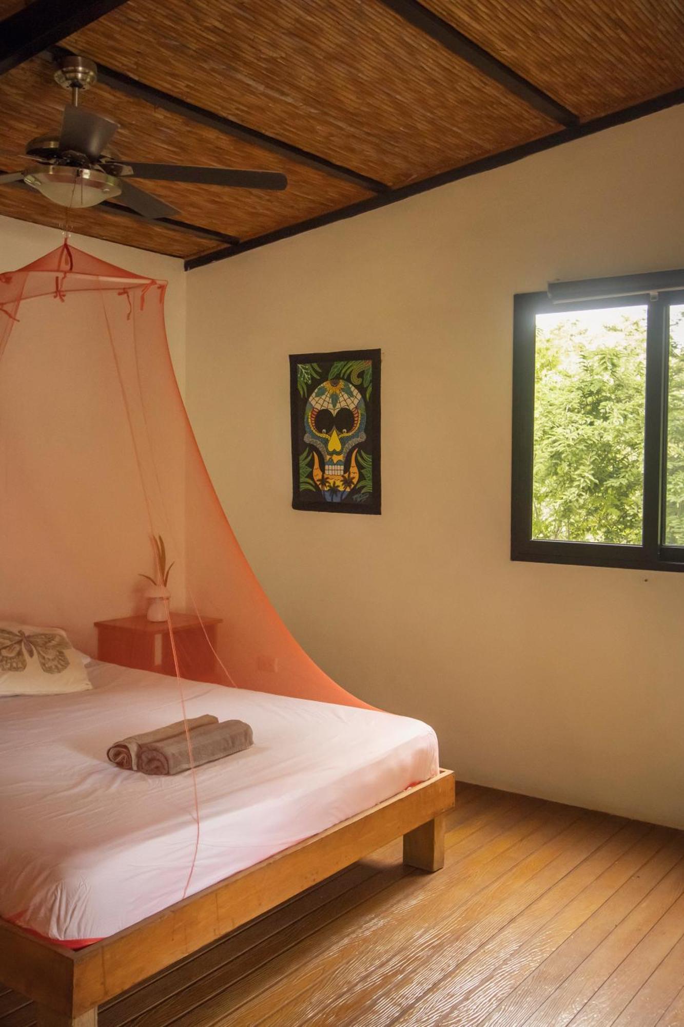 Mola Mola Surf Popoyo Bed & Breakfast Екстериор снимка