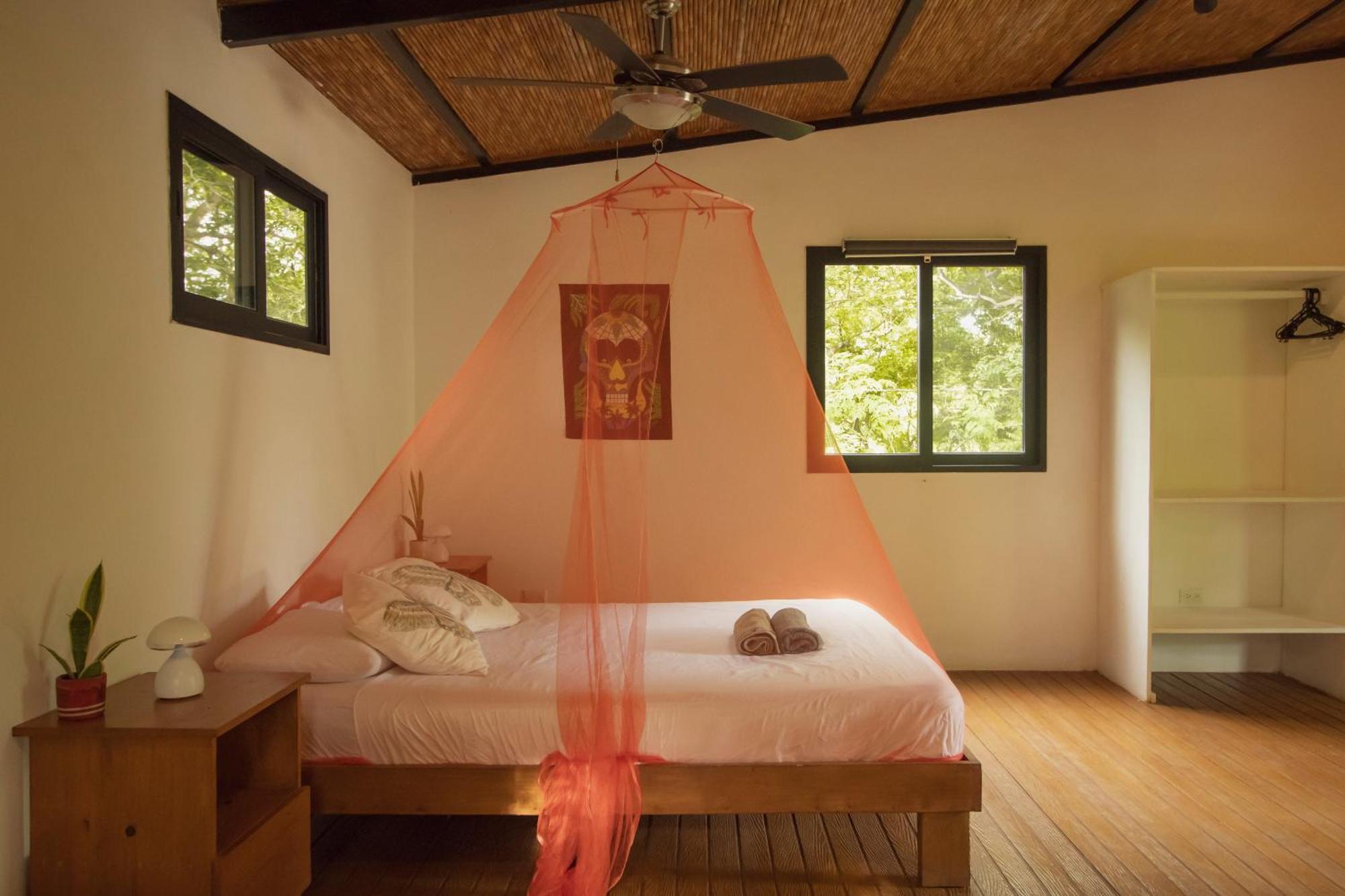 Mola Mola Surf Popoyo Bed & Breakfast Екстериор снимка